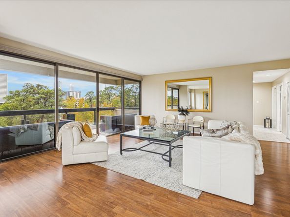 49 Briar Hollow Lane 505, Houston TX 77027