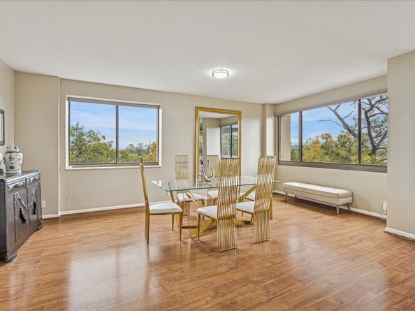 49 Briar Hollow Lane 505, Houston TX 77027