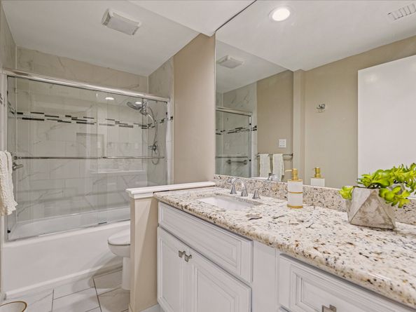 49 Briar Hollow Lane 505, Houston TX 77027