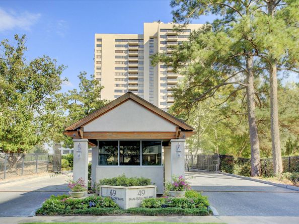 49 Briar Hollow Lane 505, Houston TX 77027