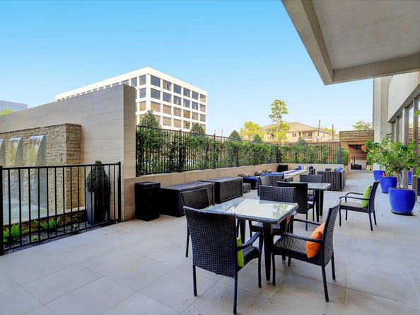 49 Briar Hollow Lane 505, Houston TX 77027