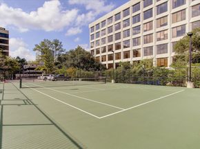 49 Briar Hollow Lane 505, Houston TX 77027