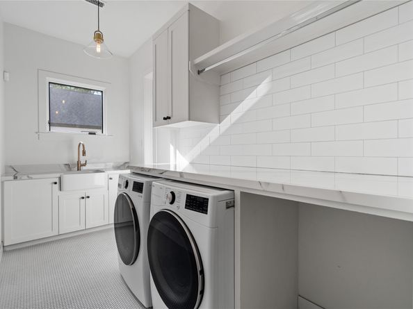 9118 Cathey Lane, Houston TX 77080