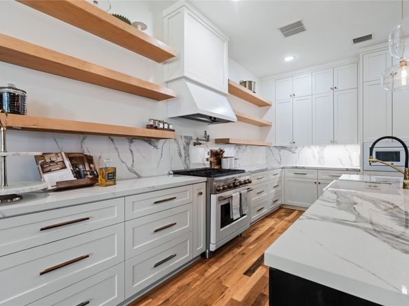 9118 Cathey Lane, Houston TX 77080