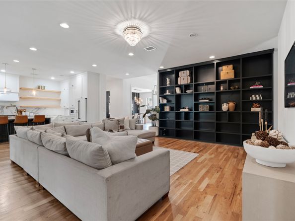 9118 Cathey Lane, Houston TX 77080