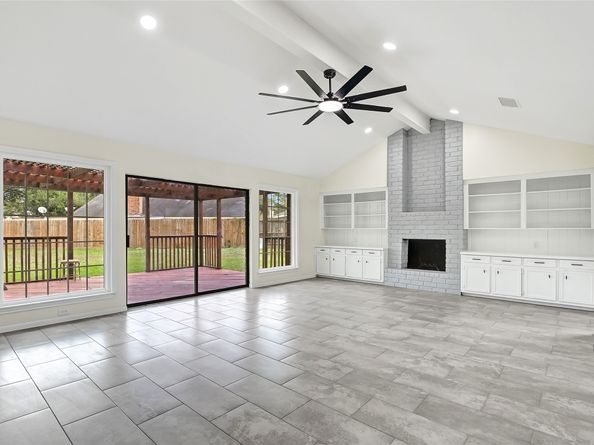 8726 Wildforest Drive, Houston TX 77088