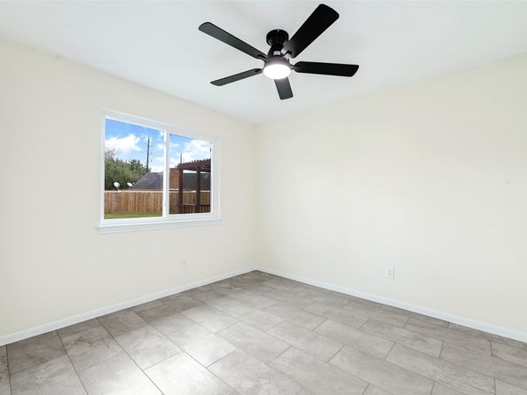 8726 Wildforest Drive, Houston TX 77088