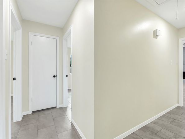 8726 Wildforest Drive, Houston TX 77088