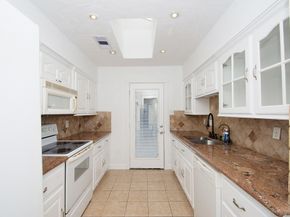 1911 Trixie Lane, Houston TX 77042