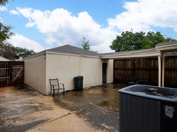 1911 Trixie Lane, Houston TX 77042