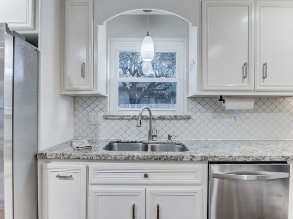 1711 S Kirkwood Road, Houston TX 77077