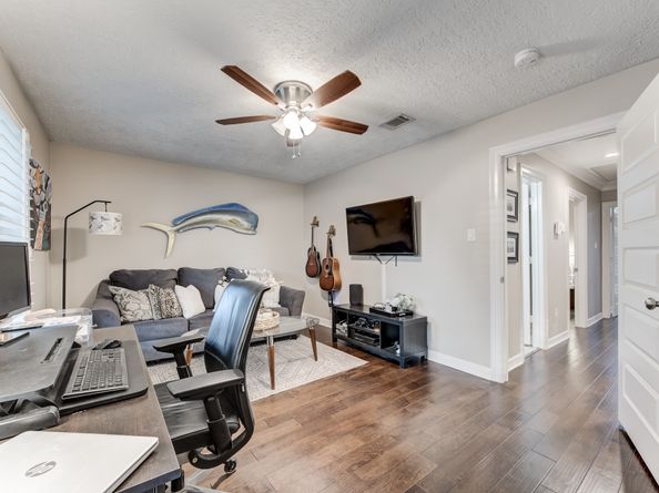 1711 S Kirkwood Road, Houston TX 77077