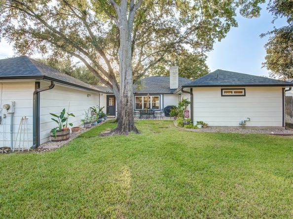 1711 S Kirkwood Road, Houston TX 77077