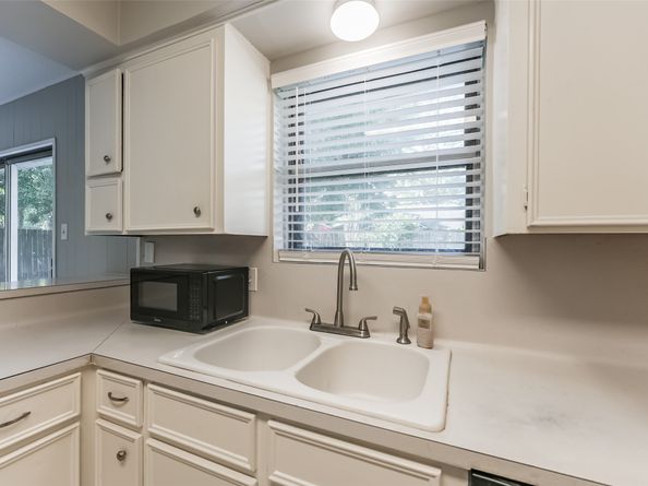 7015 Pine Vista Lane, Houston TX 77092