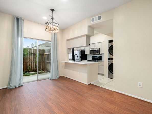 7575 Cambridge Street 1604, Houston TX 77054