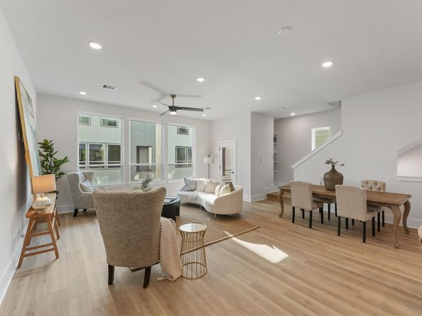 4707 Thornton Villas Lane, Houston TX 77018