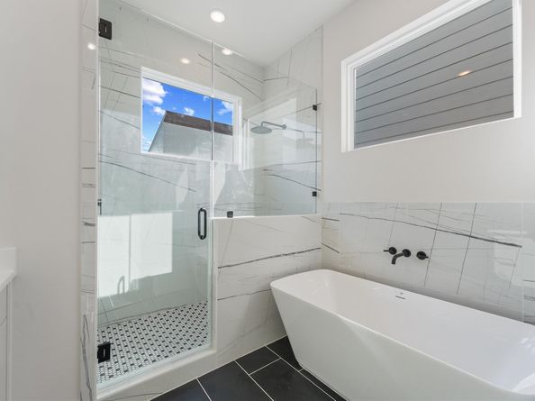 4707 Thornton Villas Lane, Houston TX 77018