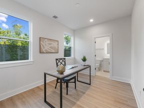 4707 Thornton Villas Lane, Houston TX 77018