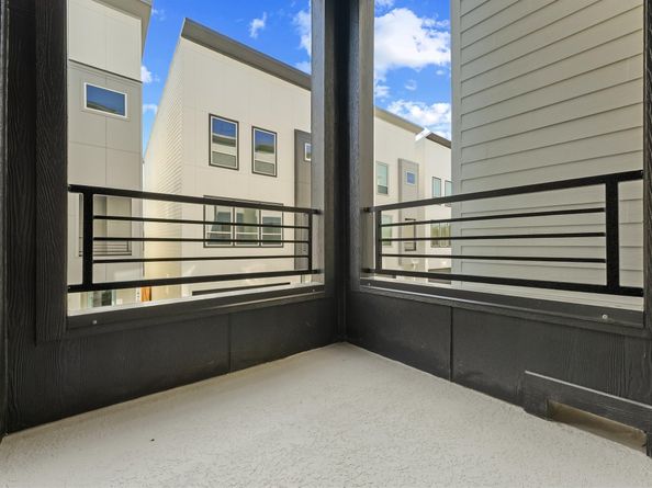 4707 Thornton Villas Lane, Houston TX 77018