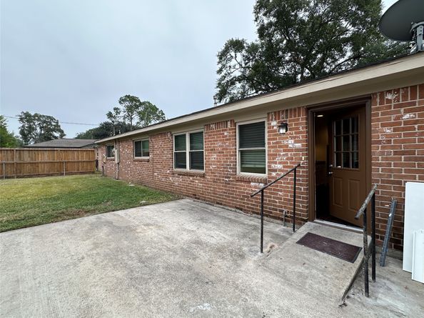 8038 Carvel Lane, Houston TX 77036