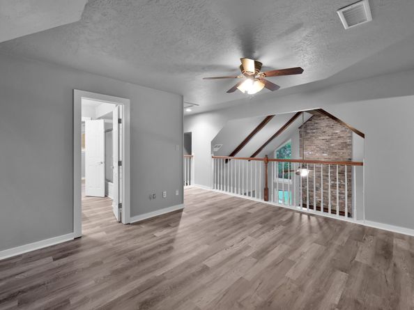 402 Pine Manor Dr, Conroe TX 77385