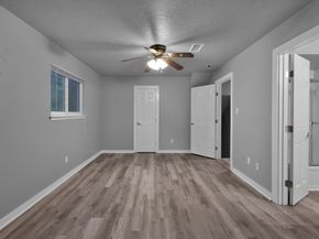 402 Pine Manor Dr, Conroe TX 77385