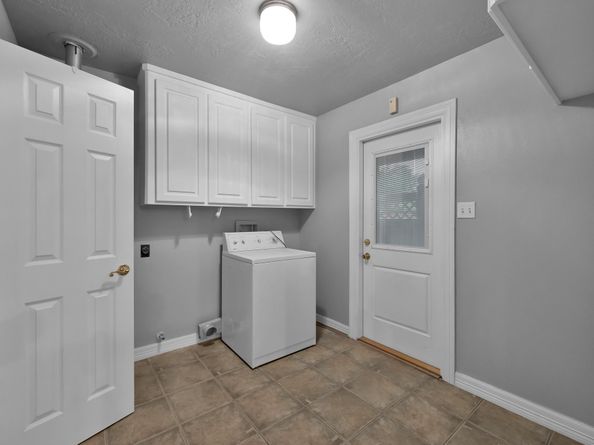 402 Pine Manor Dr, Conroe TX 77385