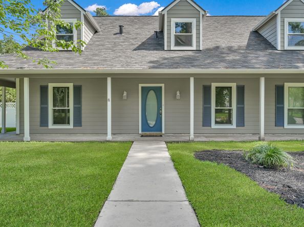 402 Pine Manor Dr, Conroe TX 77385