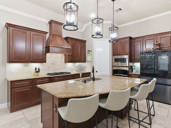 7 Camplight Court, The Woodlands TX 77389