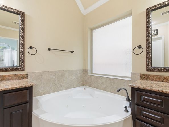 7 Camplight Court, The Woodlands TX 77389