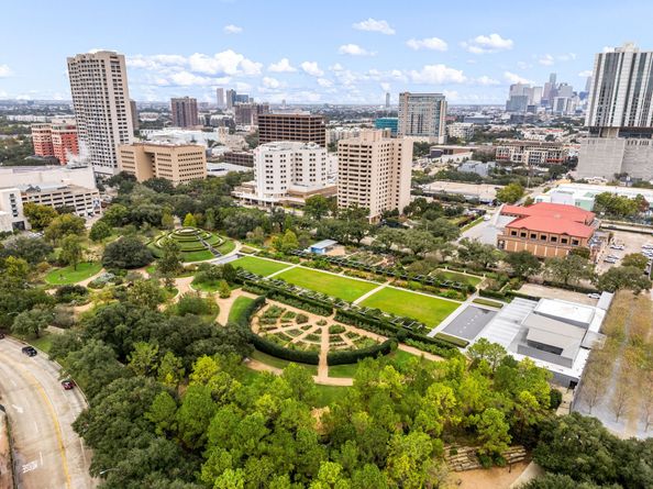 3271 Sul Ross Street 8, Houston TX 77098