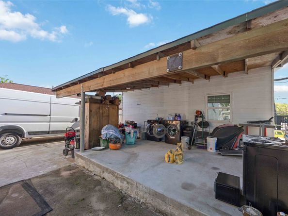 2311 Russell Street, Houston TX 77026