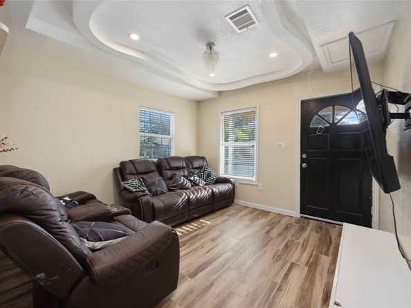 2311 Russell Street, Houston TX 77026