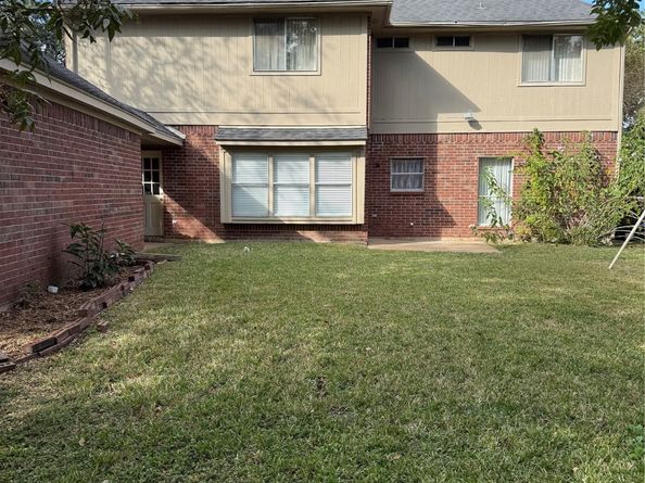 9731 New Kent Drive, Sugar Land TX 77498