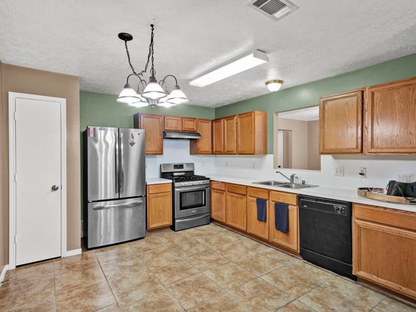 12821 Donegal Way, Houston TX 77047