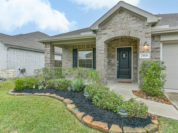 23906 Olivenza Trail, New Caney TX 77357