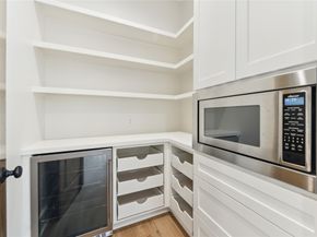 1335 Gardenia Drive, Houston TX 77018