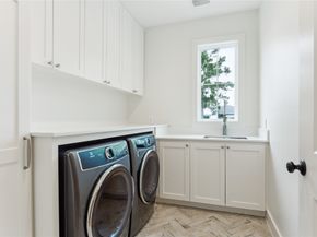 1335 Gardenia Drive, Houston TX 77018