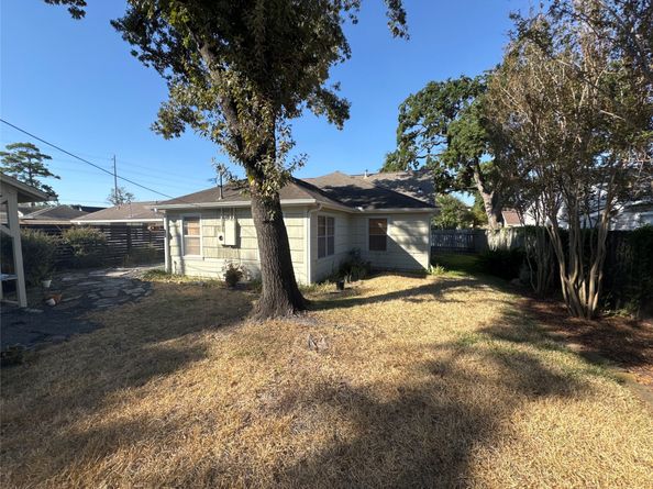 1335 Gardenia Drive, Houston TX 77018