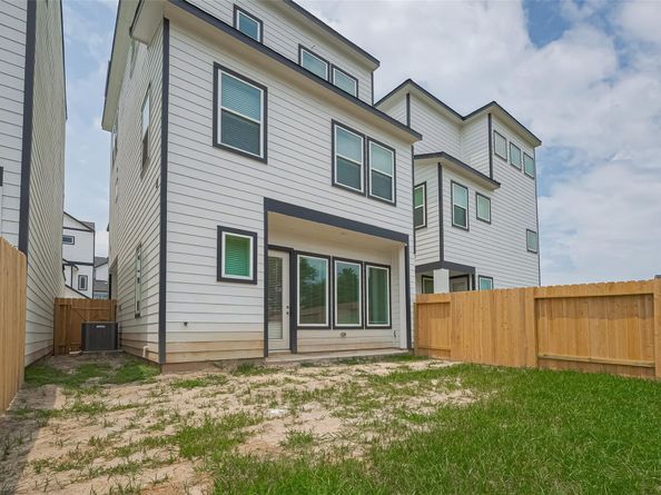 8911 Grovner Place, Houston TX 77055