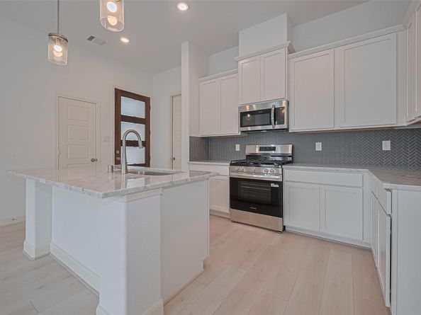 8911 Grovner Place, Houston TX 77055