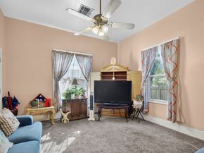 403 E 8th Street, Houston TX 77007