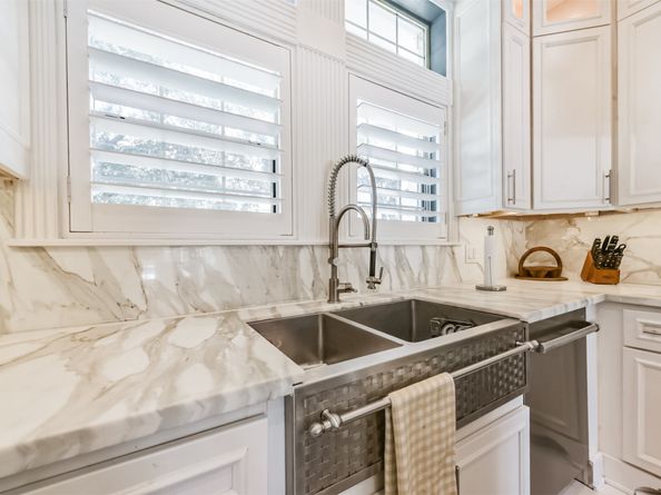 263 Wood Loop Street, Houston TX 77015