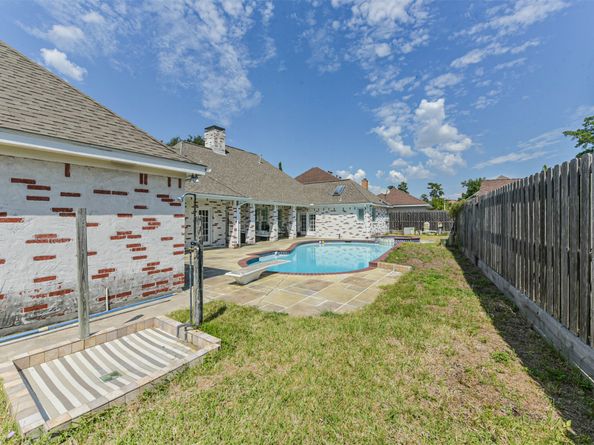 263 Wood Loop Street, Houston TX 77015
