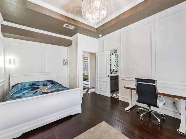 263 Wood Loop Street, Houston TX 77015