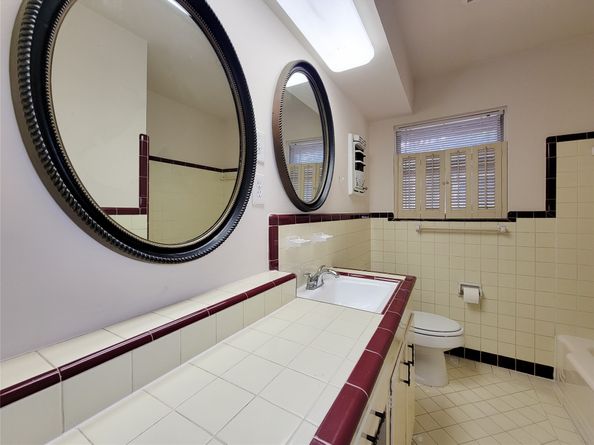 5442 Kinglet Street, Houston TX 77096