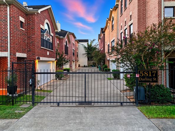 5817 Darling Street D, Houston TX 77007