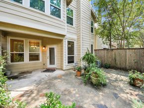 138 N Magnolia Pond Place, The Woodlands TX 77381