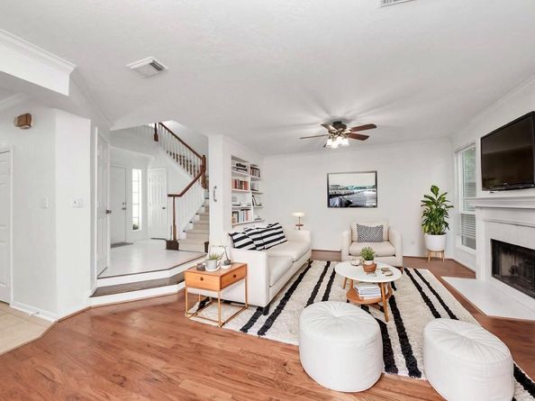 138 N Magnolia Pond Place, The Woodlands TX 77381
