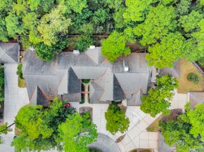 138 N Magnolia Pond Place, The Woodlands TX 77381